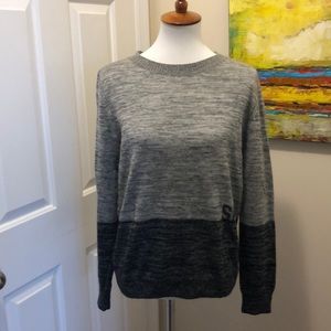SI-IAE sweater